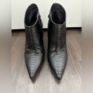 Messeca New York Leather Ankle Boots